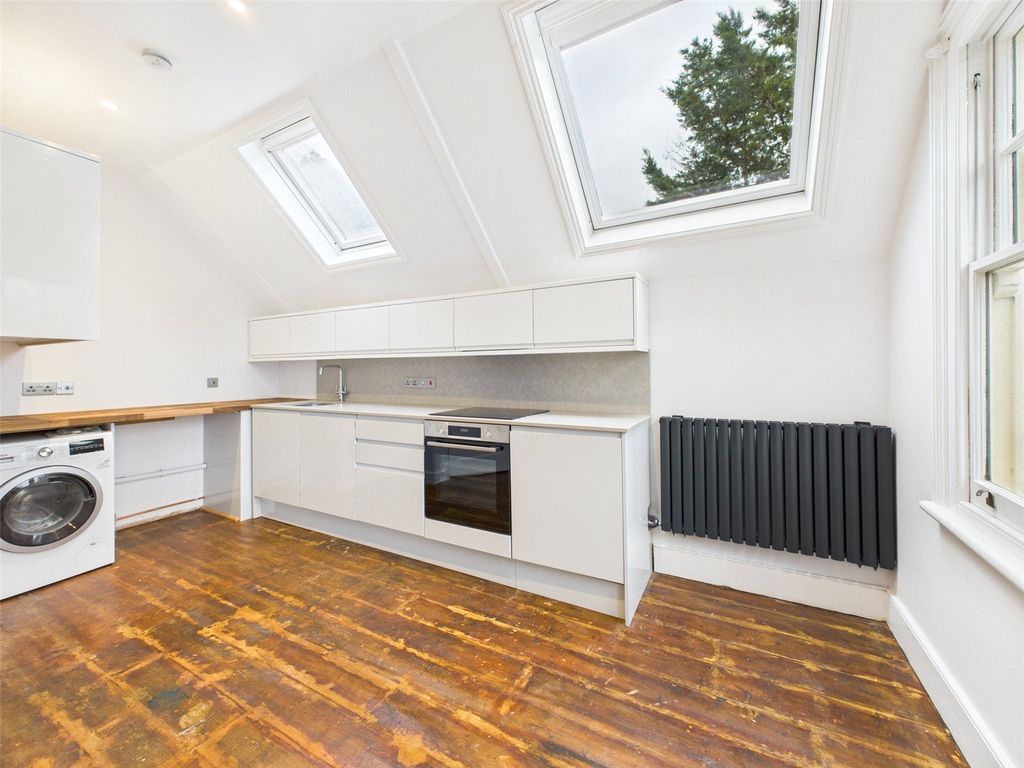 Property photo 3 of 6 Picture No. 04