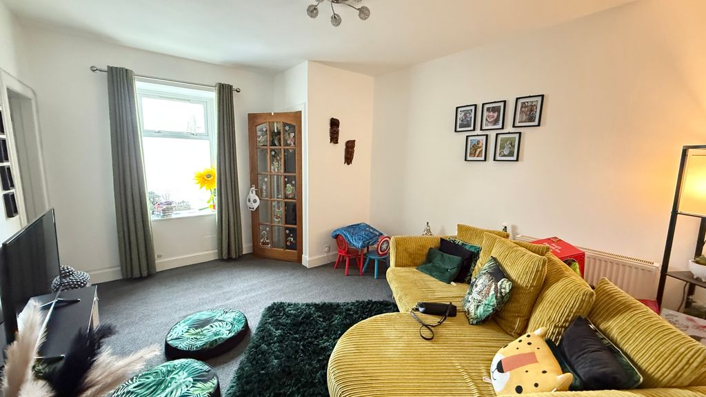 Property photo 3 of 11 Image00003.Jpeg