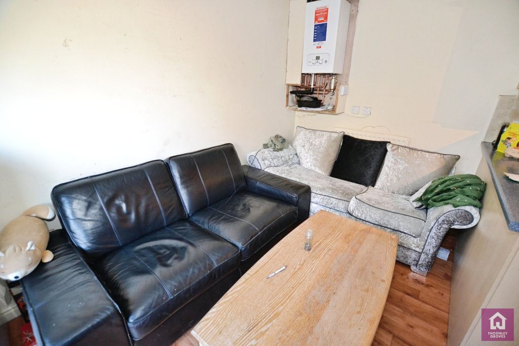 Property photo 3 of 18 Picture No. 15