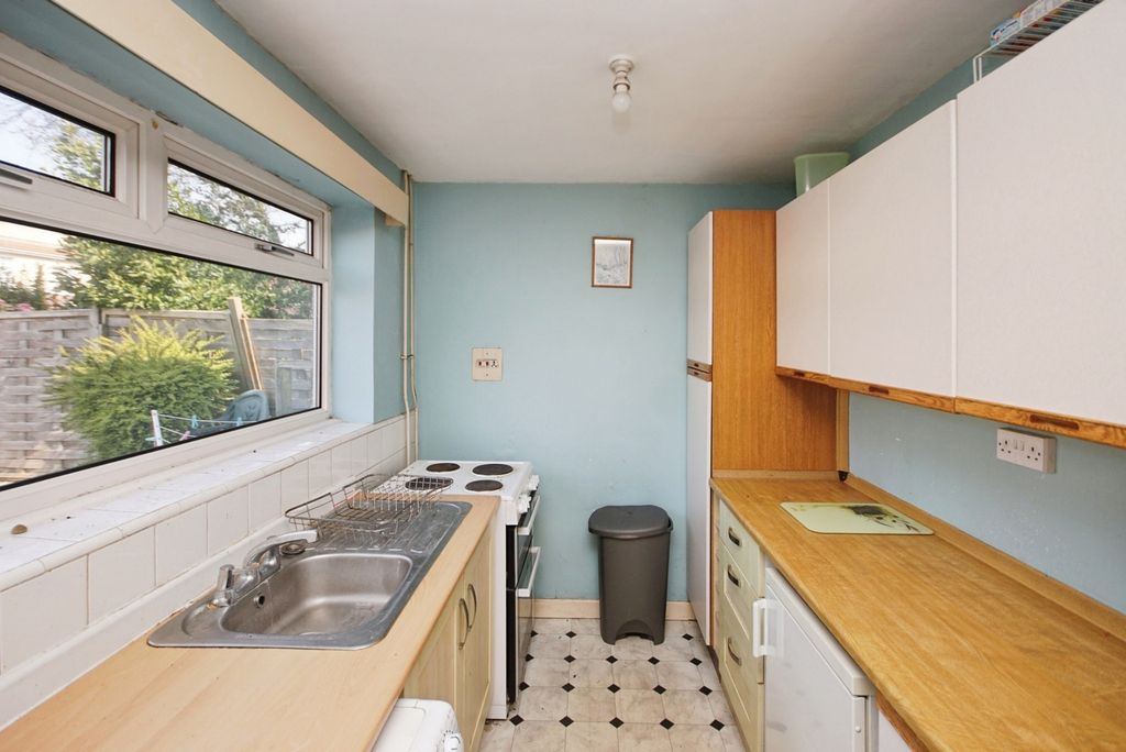 Property photo 3 of 17 Photo