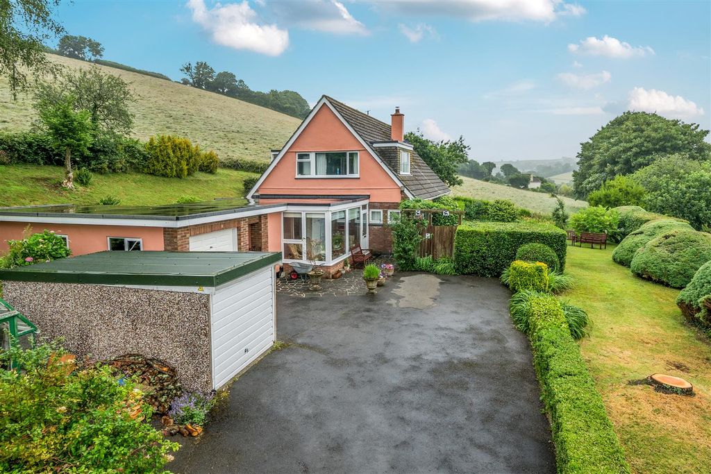 Property photo 1 of 27 Mill Hill E1B.Jpg