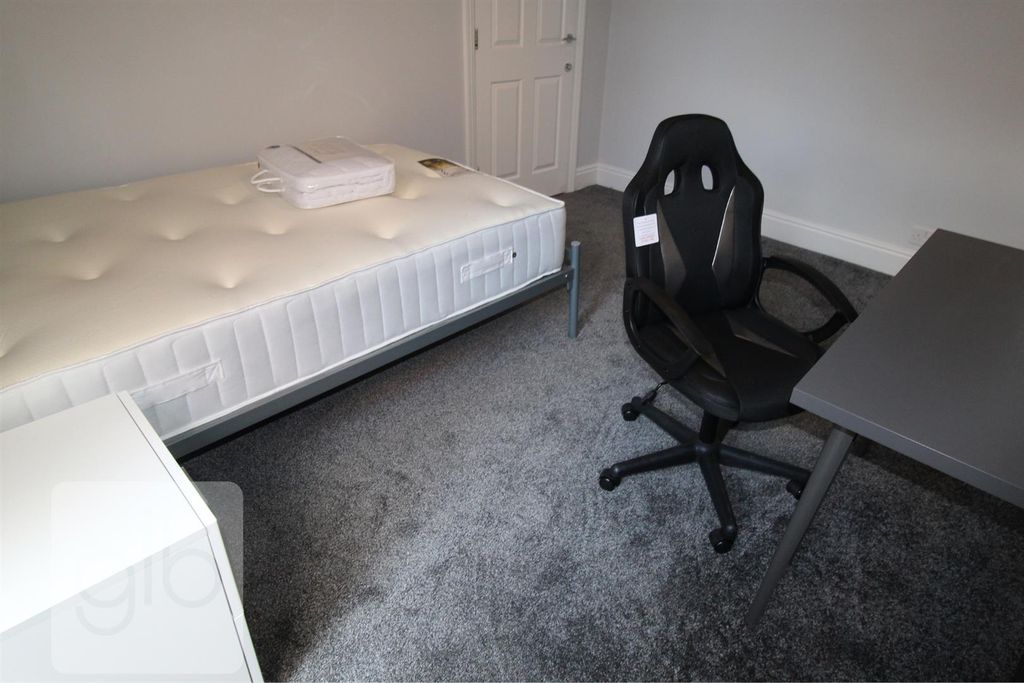 Property photo 2 of 10 23.Png