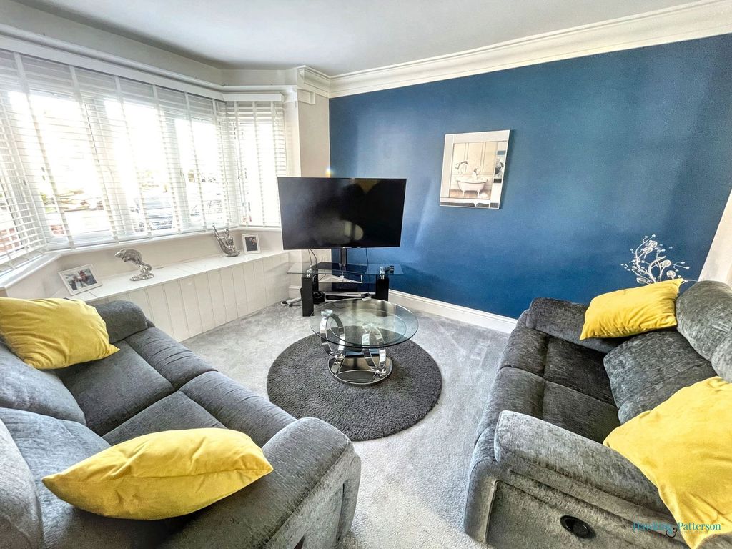 Property photo 3 of 24