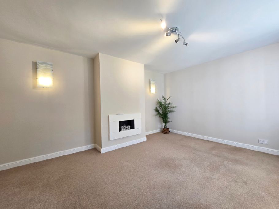 Property photo 2 of 11 20260304_112705