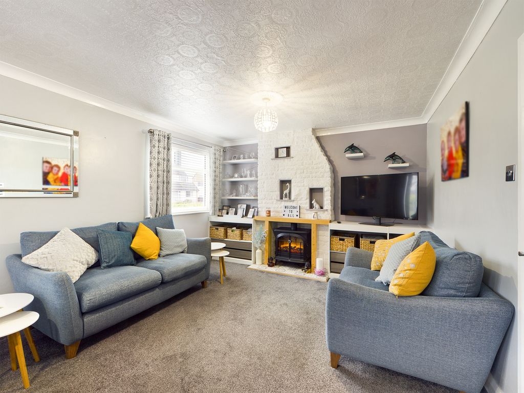 Property photo 3 of 18