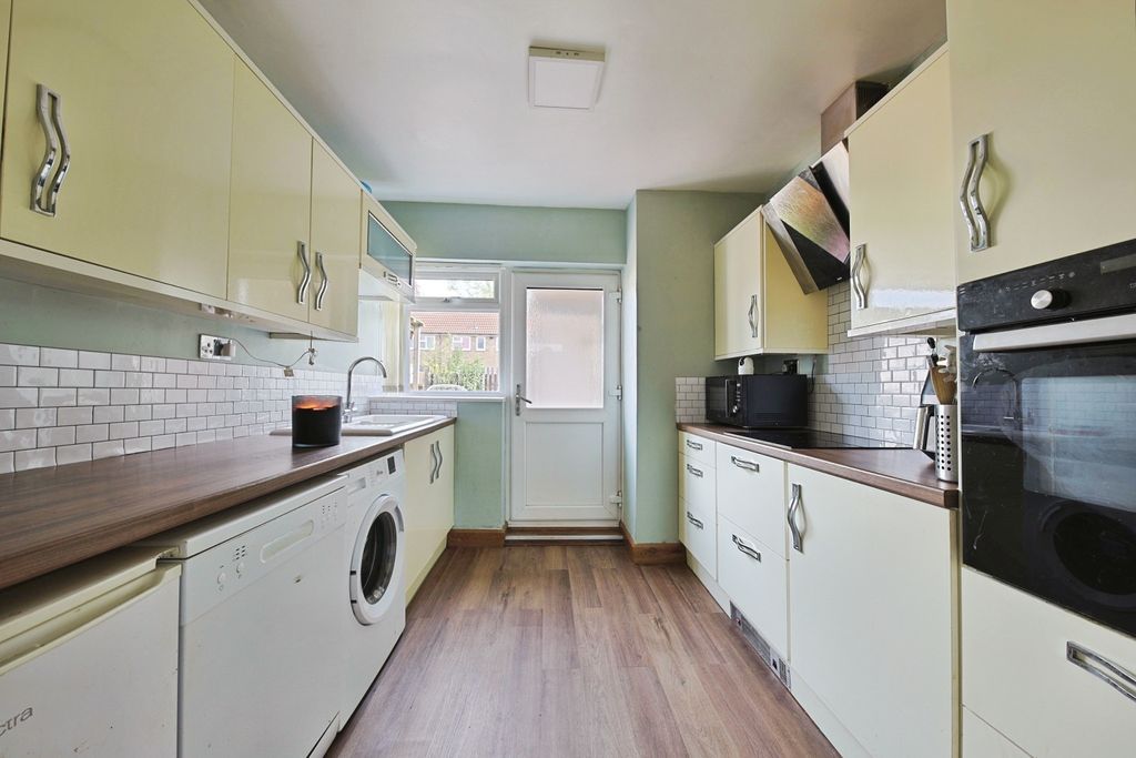 Property photo 3 of 10 4108078