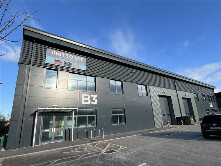 Property photo 1 of 8