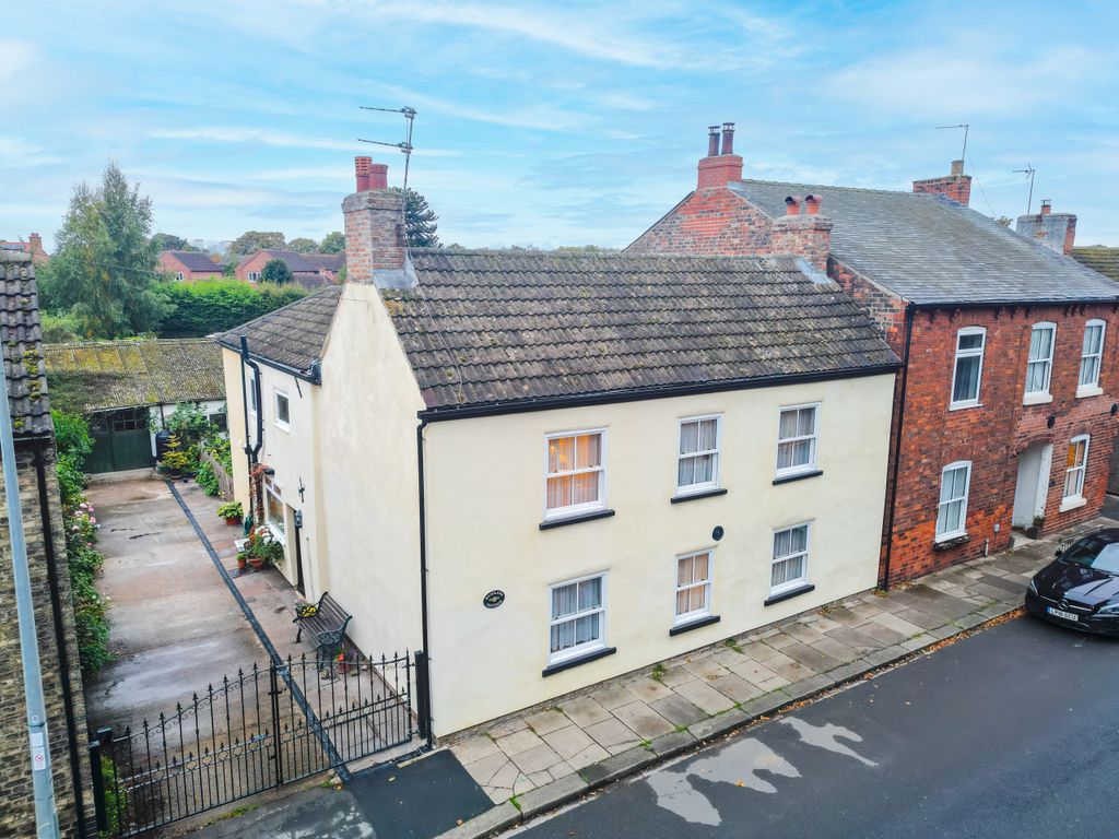 Property photo 1 of 14 Aerial
