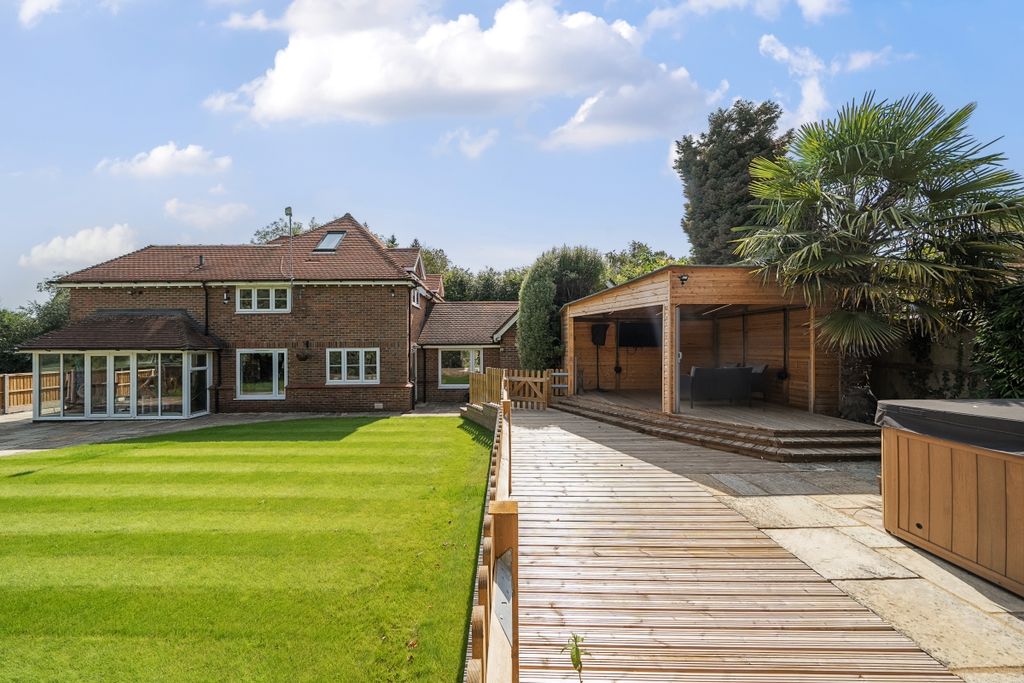 Property photo 2 of 24 1333806-7-68936Fe...