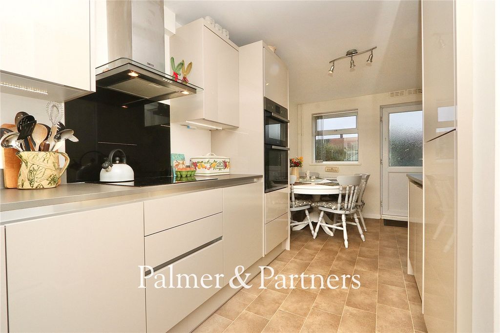 Property photo 2 of 30 Picture No. 07