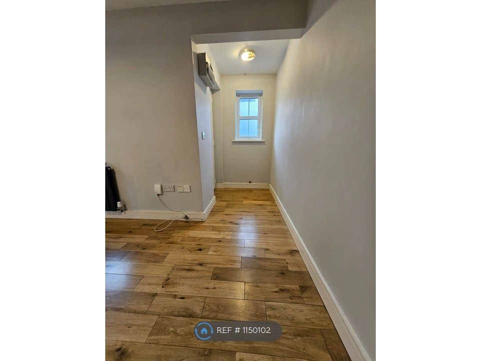 Property photo 2 of 14 Enterance