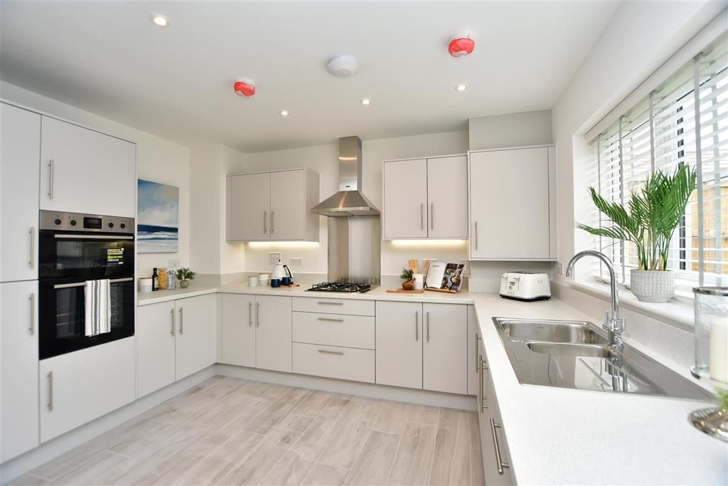 Property photo 1 of 10 Kitchen Example