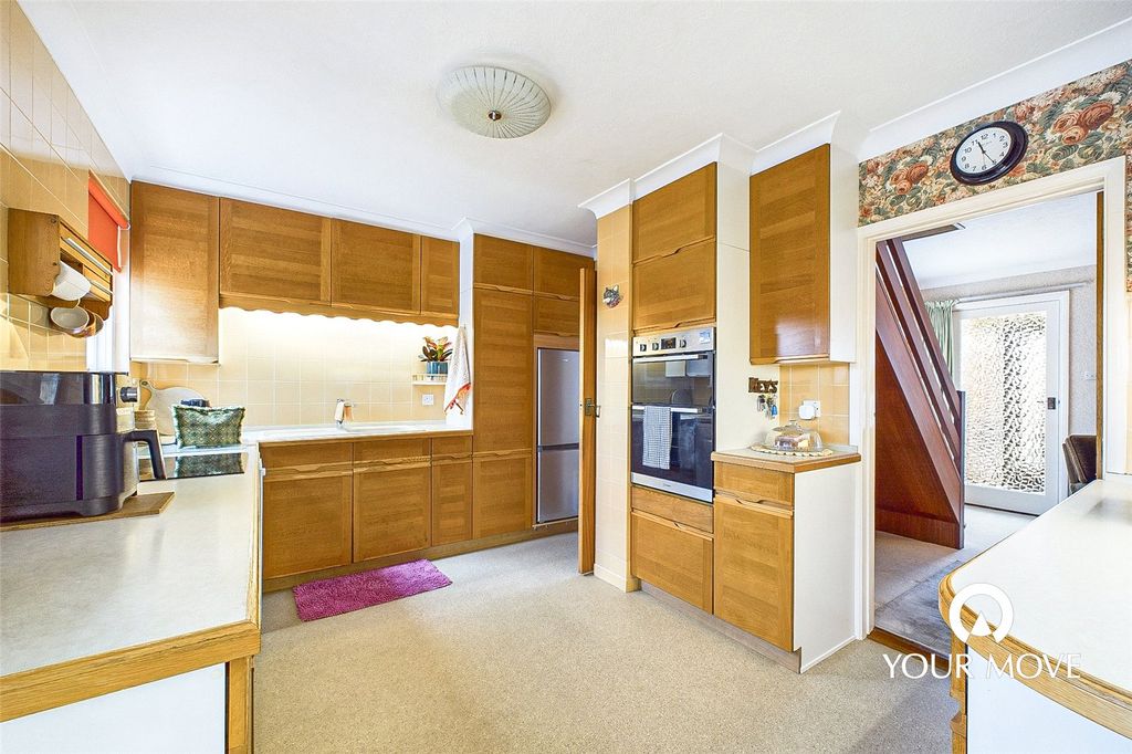 Property photo 2 of 22 Kitchen