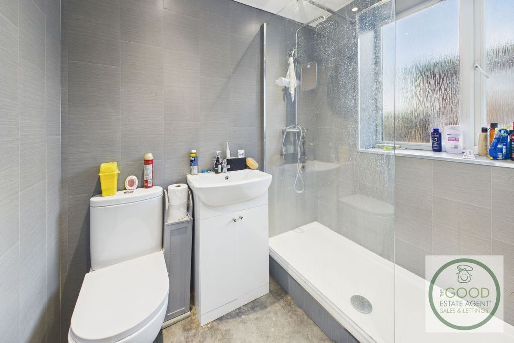 Property photo 3 of 8 Image 3