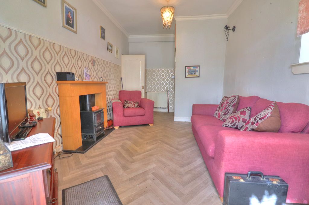 Property photo 3 of 11 Img_6827_8_9