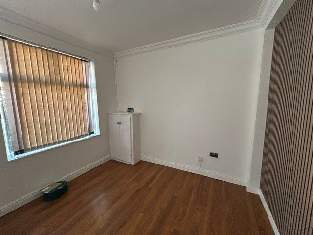 Property photo 2 of 12 Lounge 1