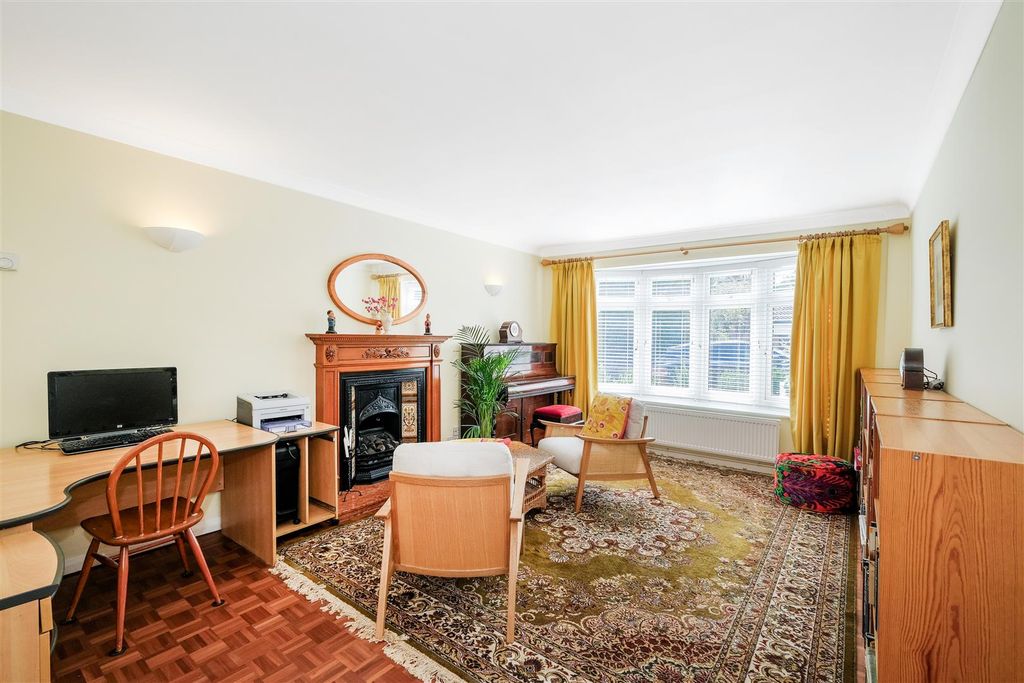 Property photo 2 of 22