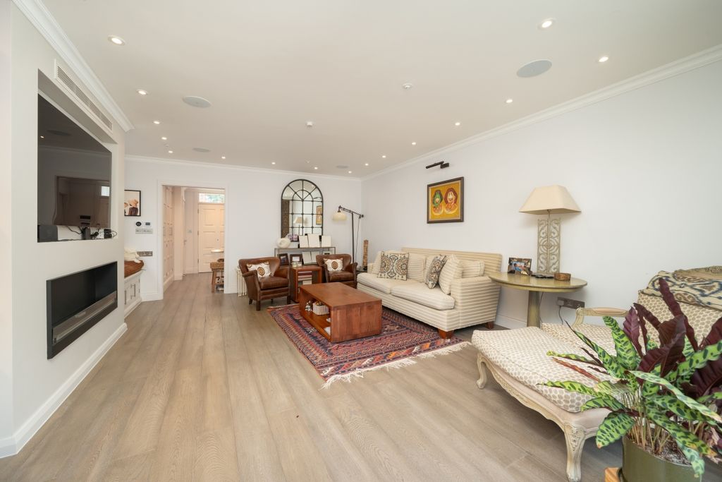 Property photo 3 of 15 Marlborough Street