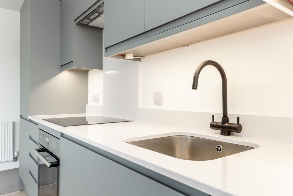 Additional image 10 of 2 bed flat for saleBailey House, Barttelot Road, Horsham RH12