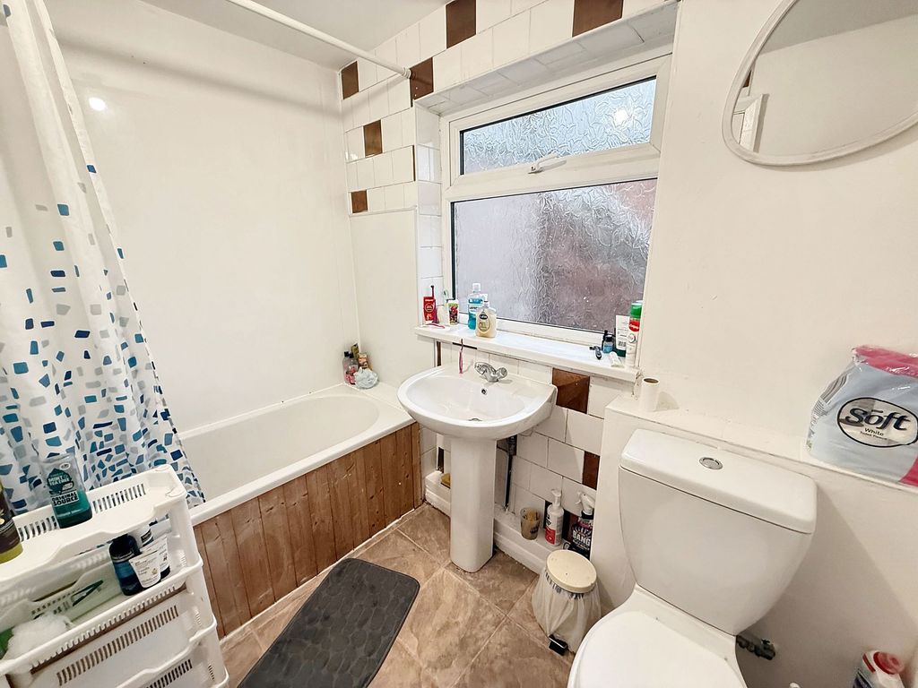 Additional image 4 of 3 bed flat for saleTweed Street, Hebburn NE31