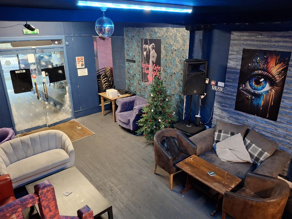 Property photo 1 of 7 Photo 0