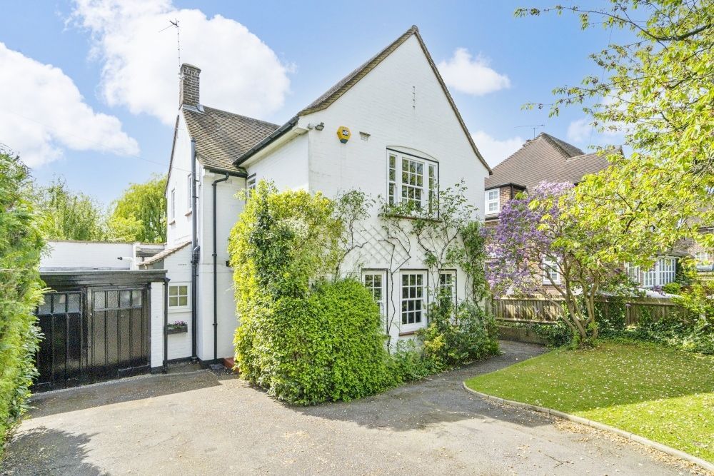 Property photo 1 of 11