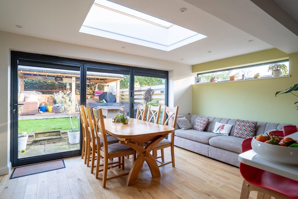 Property photo 3 of 25 Kitchen Diner