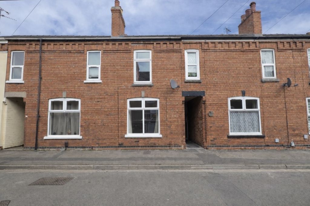 Property photo 1 of 8 Photo 9