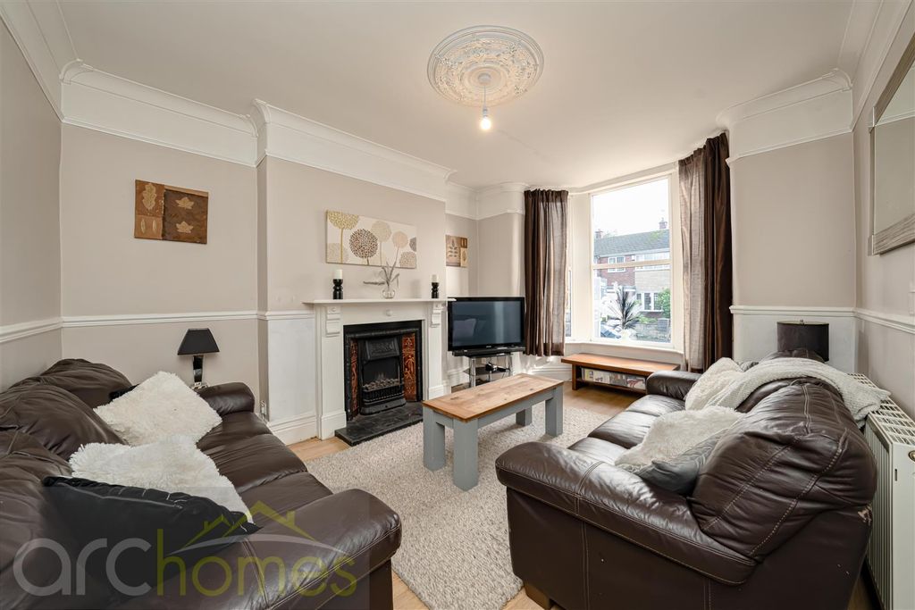 Property photo 2 of 38 Dsc01745-Edit.Jpg