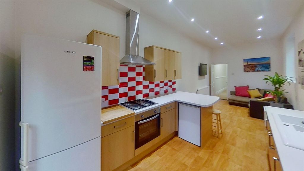 Property photo 1 of 6 Victory Road (2) Photo 1