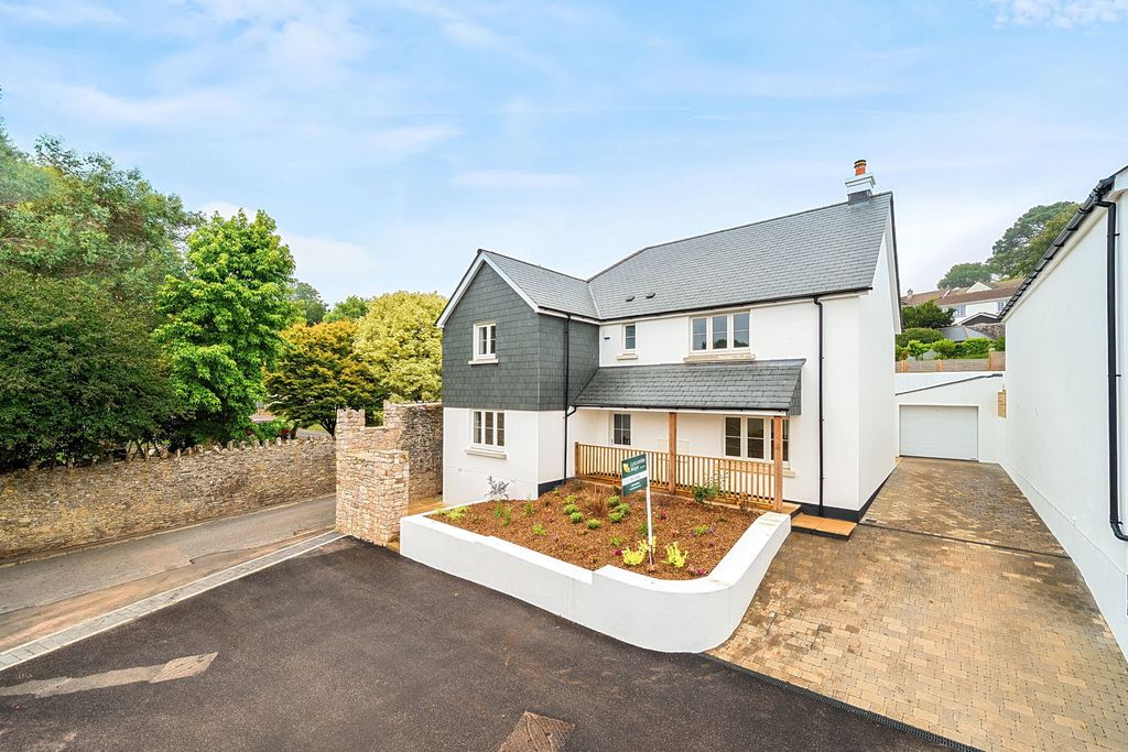 Property photo 1 of 23