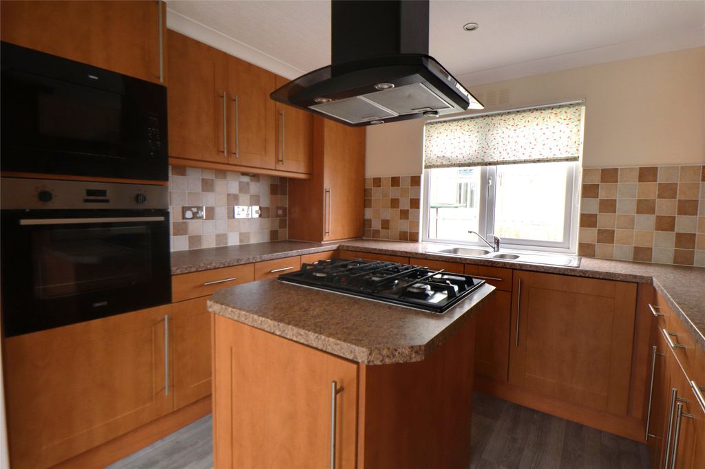 Property photo 2 of 12 2 - Picture No. 06
