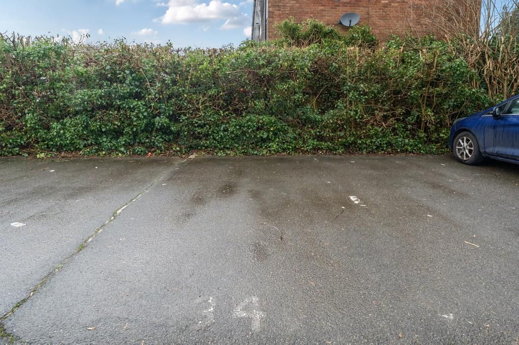 Property photo 3 of 21 Car Park