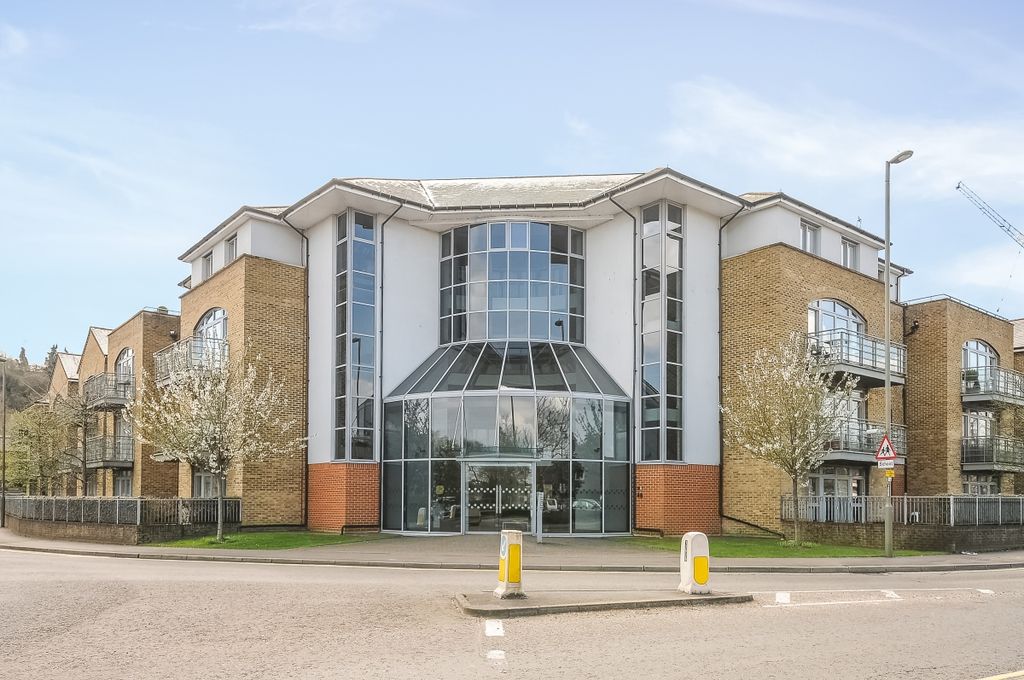 Property photo 2 of 18