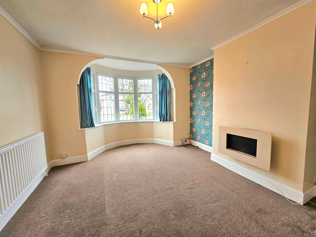 Property photo 2 of 23