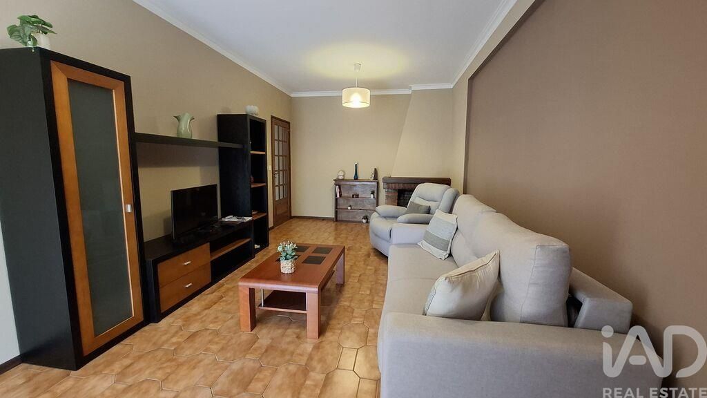 Property photo 1 of 35