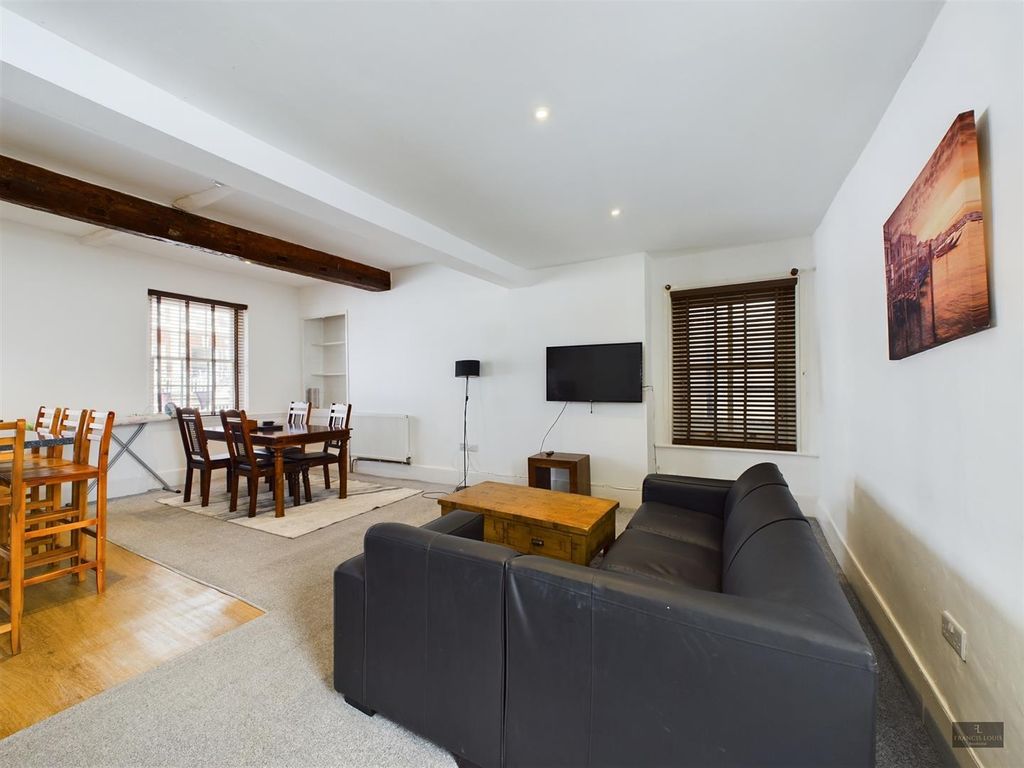 Property photo 1 of 9 Cam02887G0-Pr0021-Still006.Jpg