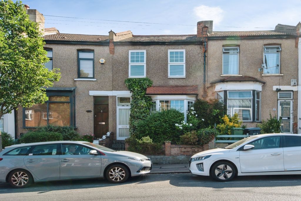 Property photo 1 of 16 Pbox-Img.Jpg
