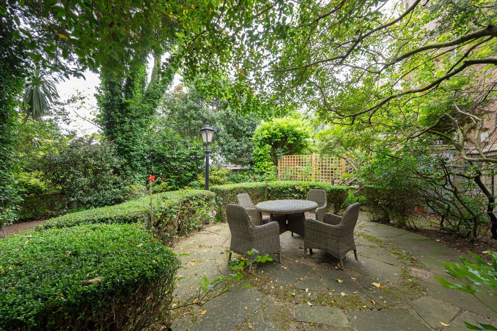Property photo 3 of 24 Image