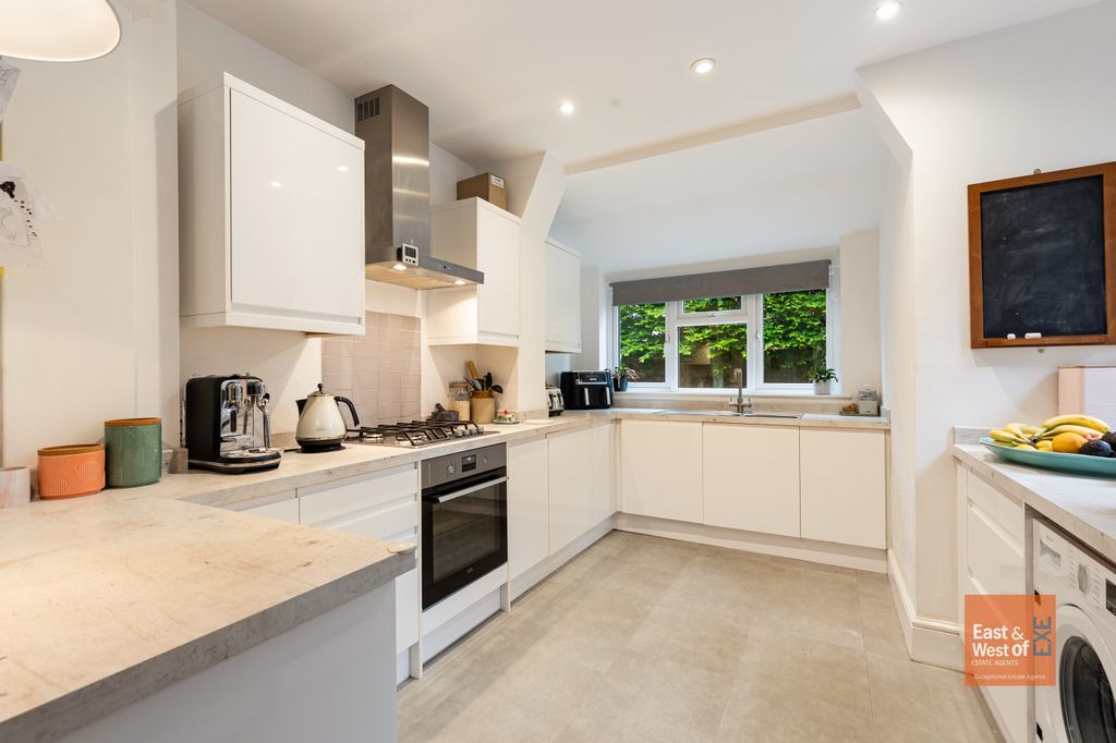 Property photo 3 of 18 A15 - 12 College Road Exeter - 260506