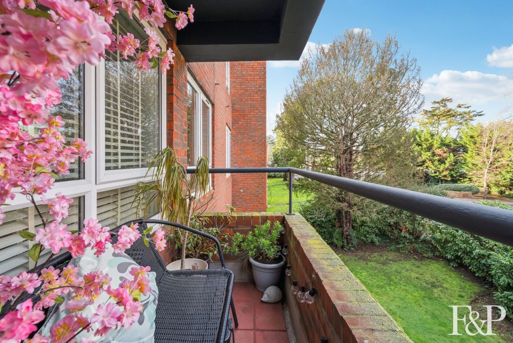 Property photo 3 of 13 4839227