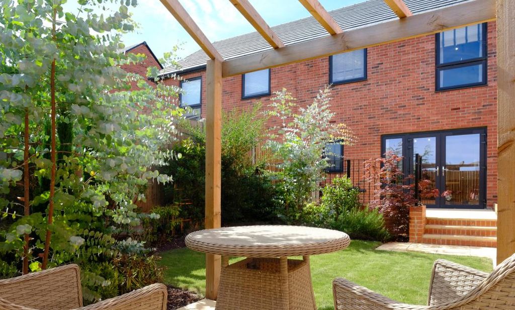 Property photo 2 of 8 Dandara - Zoopla -