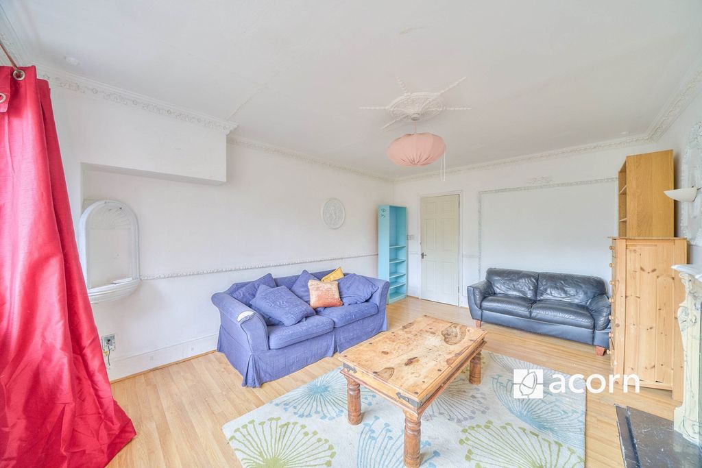 Property photo 1 of 11 942A7B3A-Af22-F01...
