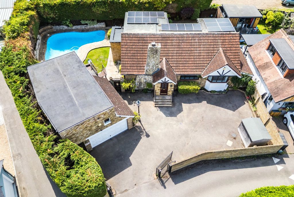 Property photo 1 of 30 Picture No. 03