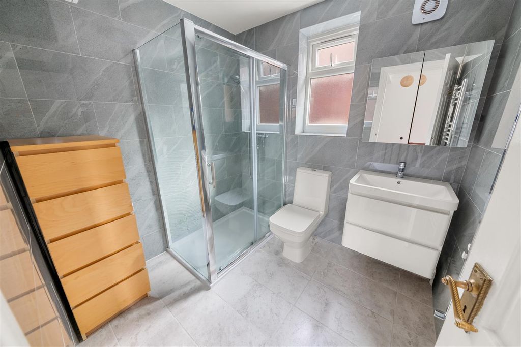 Property photo 2 of 21 14