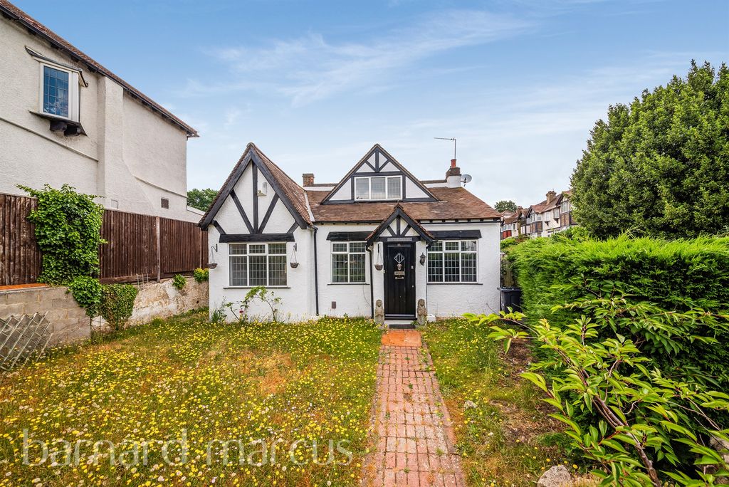 Property photo 1 of 12