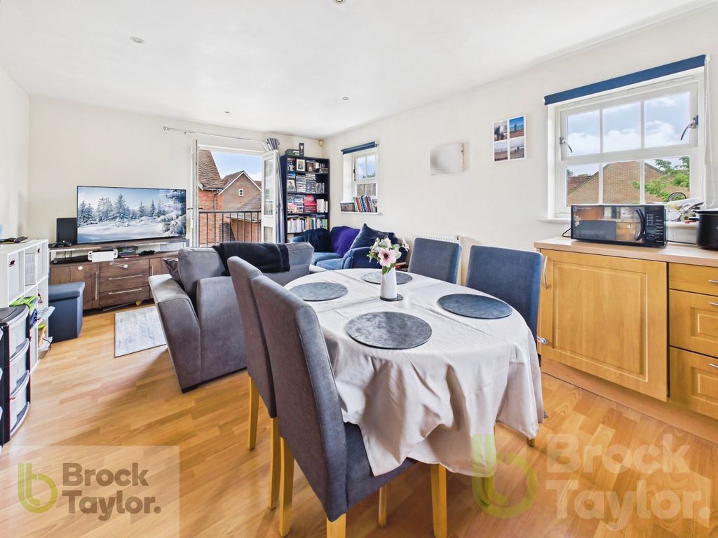 Property photo 1 of 15 Kitchen-Lounge