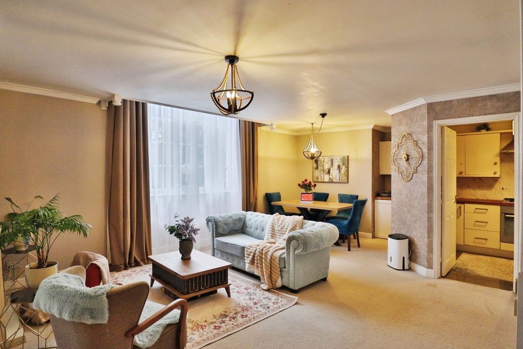 Property photo 2 of 19