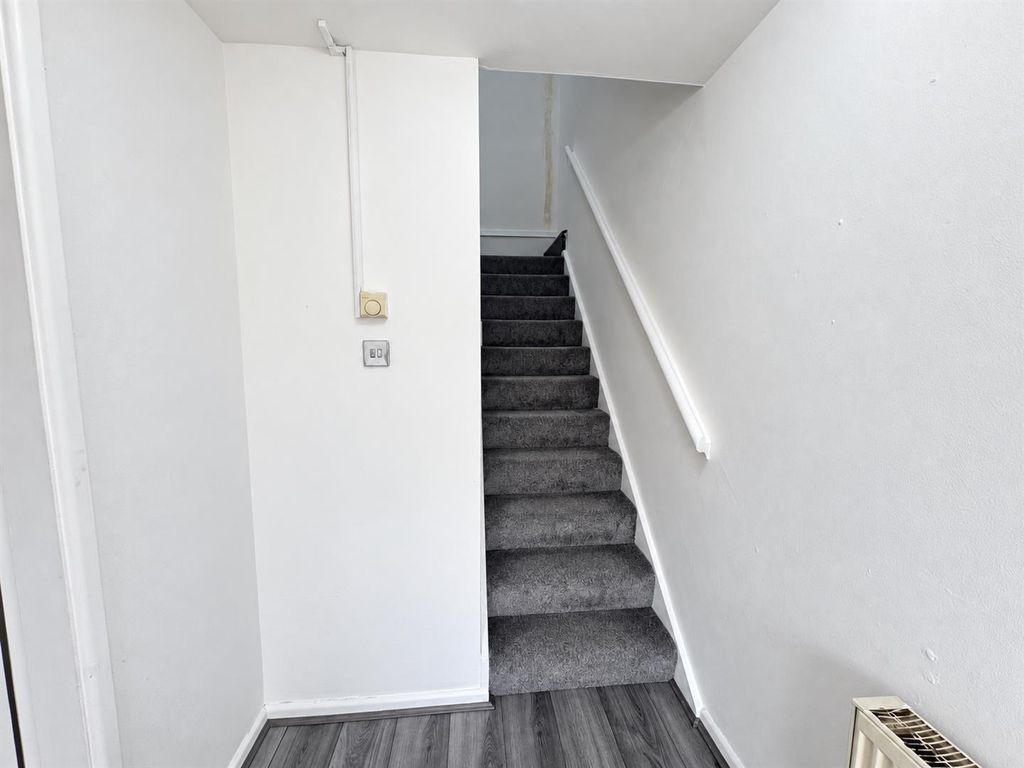 Property photo 2 of 15 Entrance Hallway