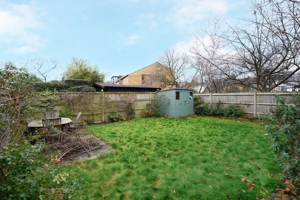 Property photo 3 of 11 Garden 2.Jpg